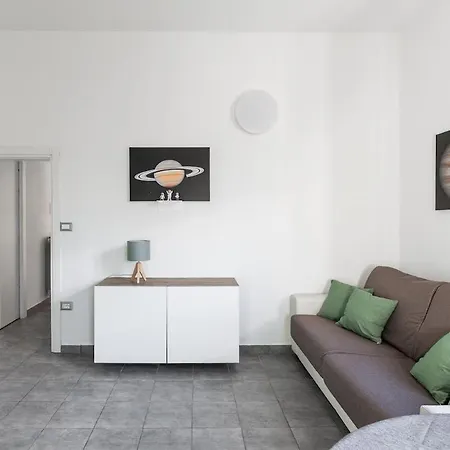 Urban Nest Flat Iron בולוניה