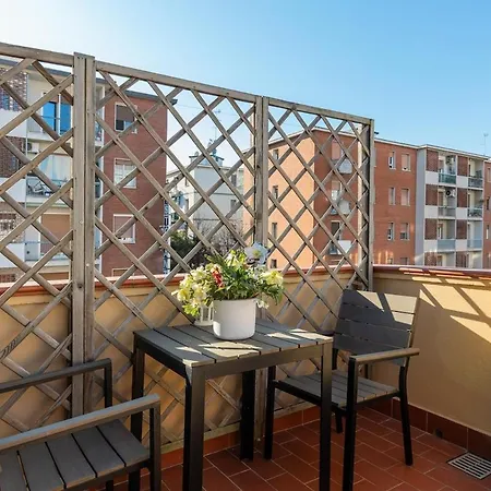 Urban Nest Flat Iron * בולוניה