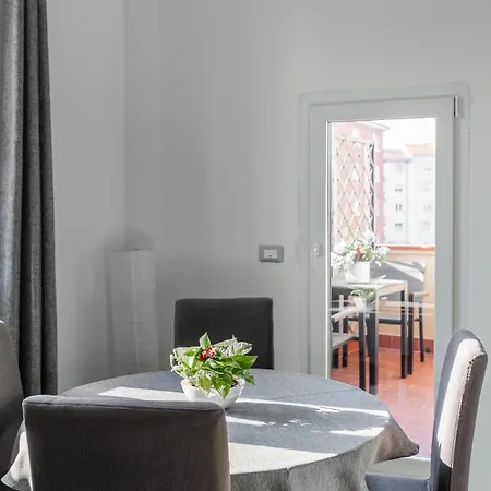 Apartment Urban Nest Flat Iron
