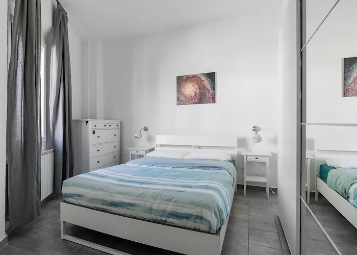 Urban Nest Flat Iron * בולוניה