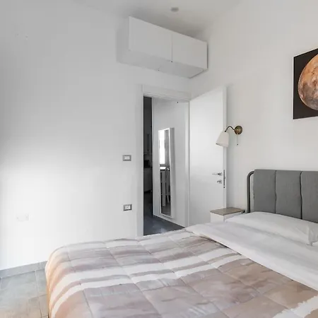 Apartment Urban Nest Flat Iron Bologna