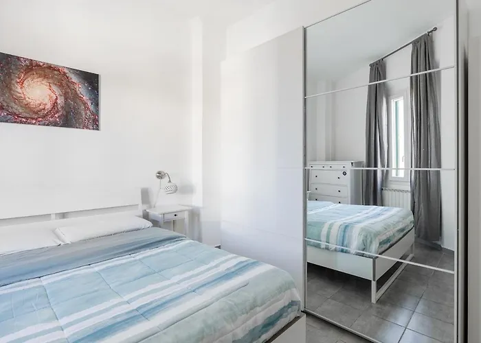 Urban Nest Flat Iron *